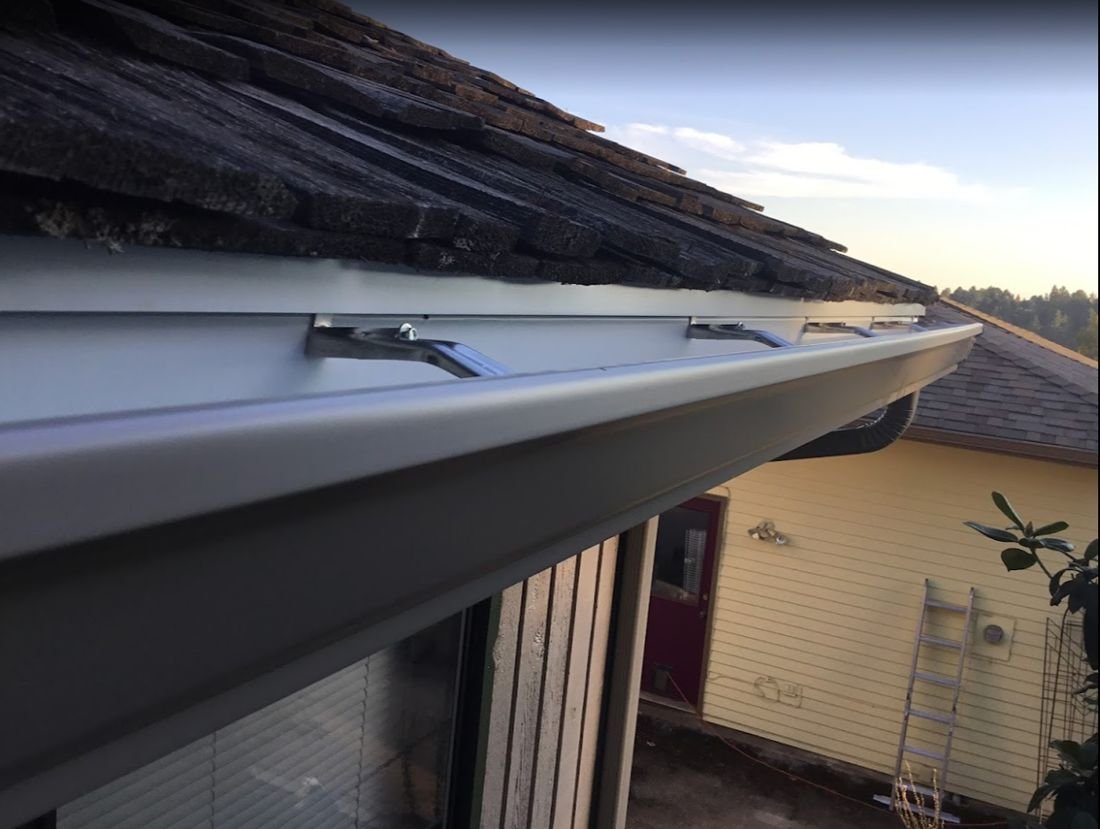 Bronze gutters — Salem residential